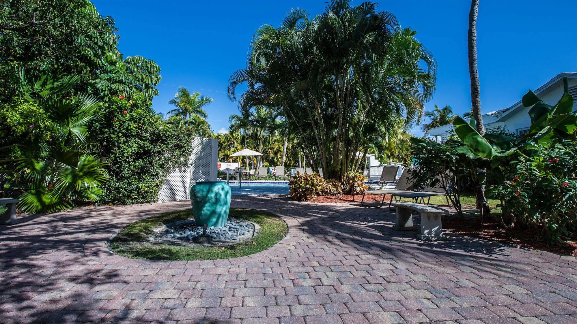 Olde Marco Island Inn And Suites Exterior foto